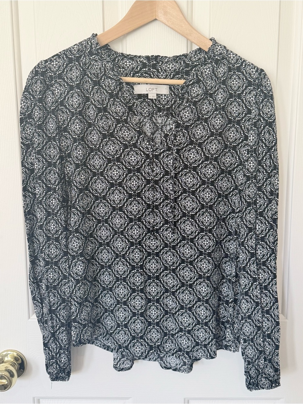 LOFT Black & White Medallion Print Long-Sleeve Blouse